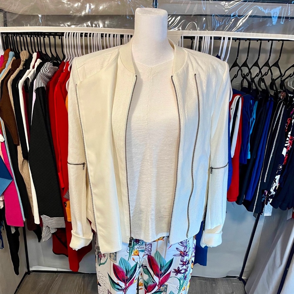BCBG Max Azaria 'Dru" Off-White Crop Cotton Weave Moto Jacket Zippers Size Small